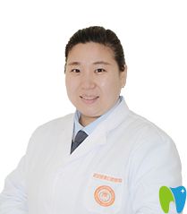 武漢冠美口腔牙周科主任陳思 武漢冠美口腔牙周科主任陳思