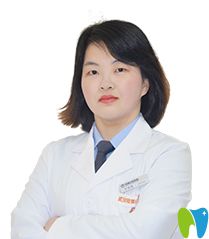 武漢冠美口腔牙齒修復(fù)主任羅易蓉