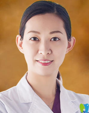 無錫拜博口腔牙齒美白修復醫(yī)生鄒露醫(yī)生