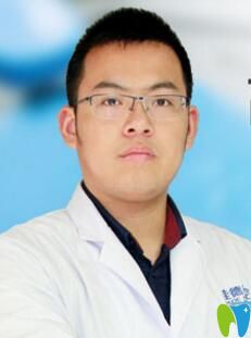 高忠誠 合肥佳德口腔美容醫(yī)生