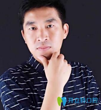 孔德楊 朝陽(yáng)牙博士口腔門診部特約醫(yī)生