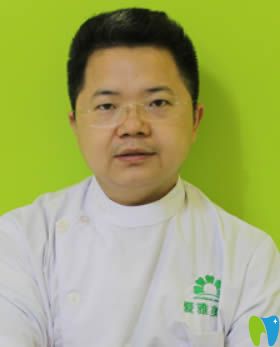 成都愛(ài)雅美齒口腔劉世鋒醫(yī)生