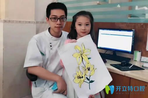 樂(lè)山英美口腔正畸醫(yī)師鐘林真