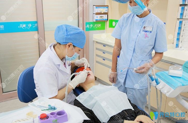 王浩醫(yī)生為我戴隱適美隱形牙套