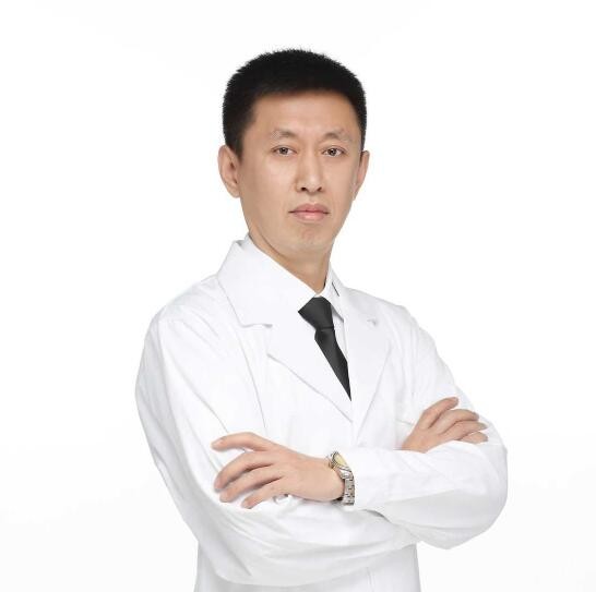 沈陽(yáng)完佩口腔門診部 劉江浩