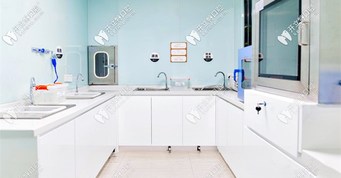 消毒設(shè)施嚴(yán)格按相關(guān)部門執(zhí)行 消毒設(shè)施嚴(yán)格按相關(guān)部門執(zhí)行