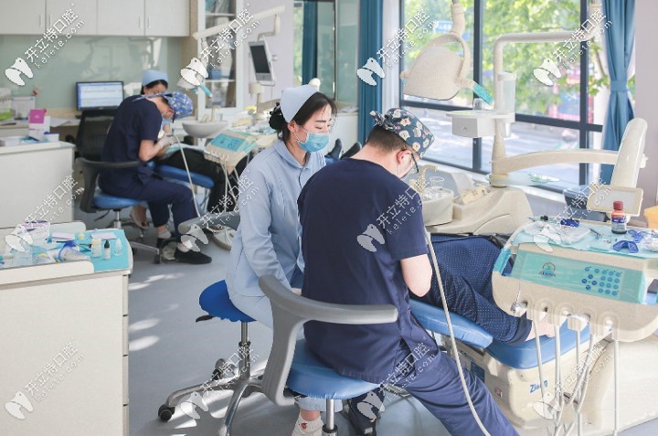 常德美奧口腔醫(yī)生治療照片