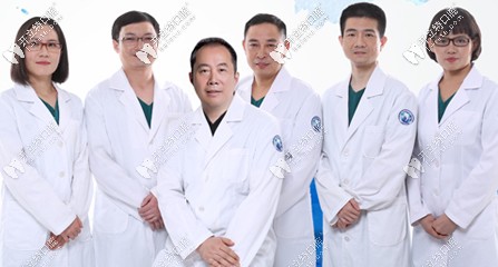 悅康口腔醫(yī)療團(tuán)隊(duì)