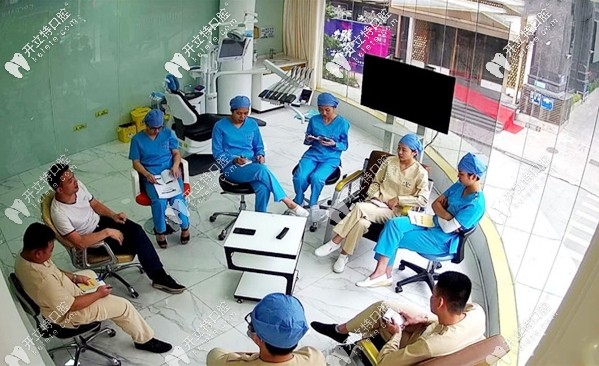 廣州華醫(yī)對于疑難病例會進行多學(xué)科會診 廣州華醫(yī)對于疑難病例會進行多學(xué)科會診