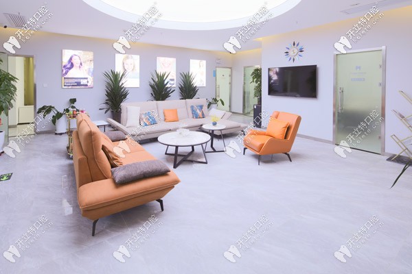 林牙立齒口腔候診區(qū)