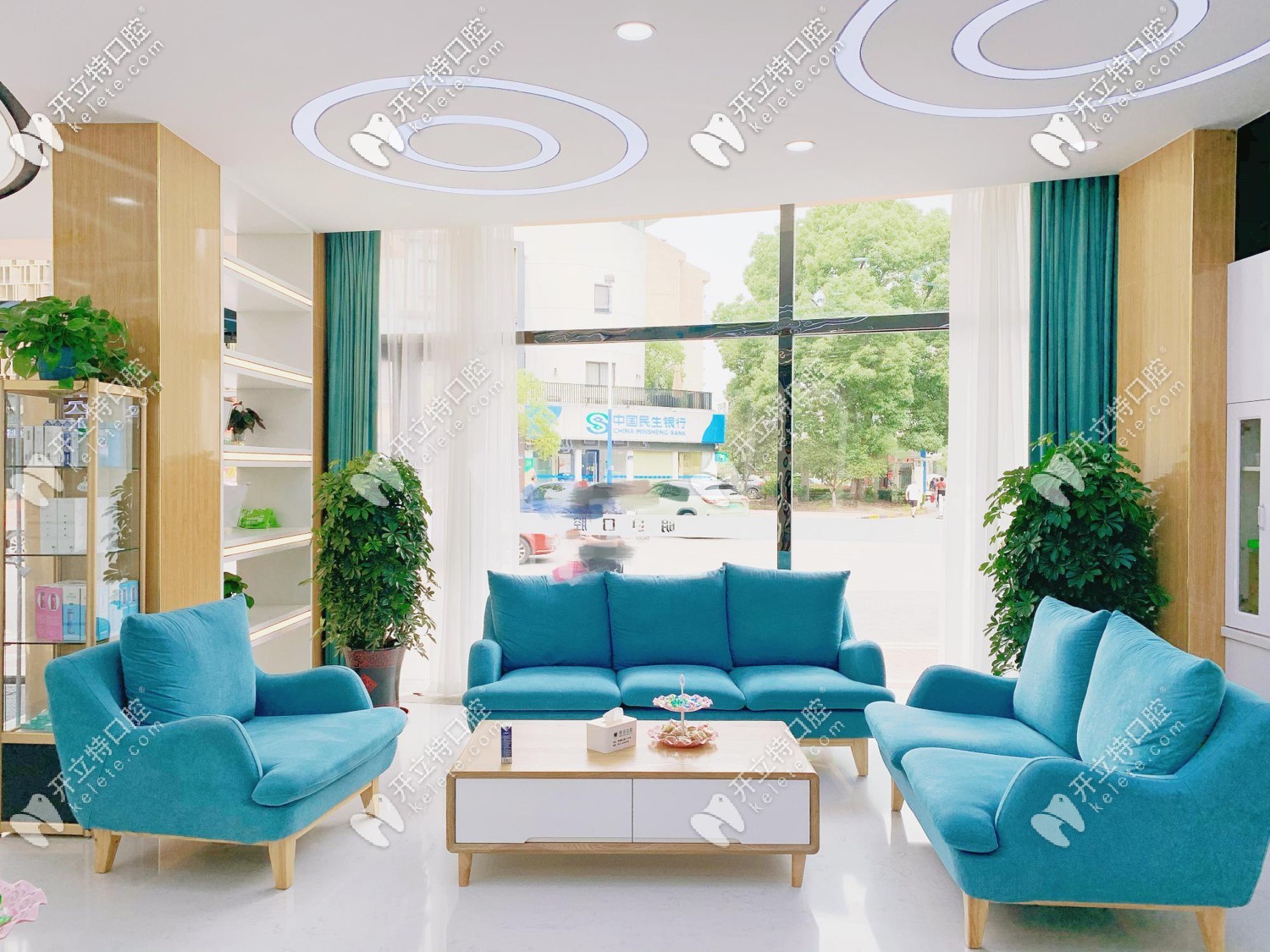 院內(nèi)休息區(qū) 院內(nèi)休息區(qū)