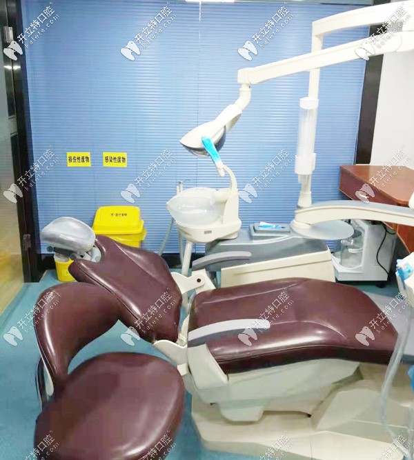 棕色的牙椅 棕色的牙椅