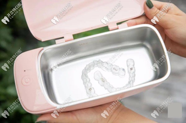 FourSmile矯治器 FourSmile矯治器