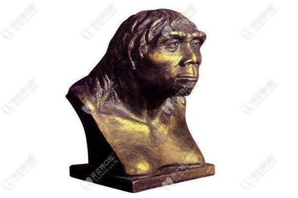 記錄她戴時(shí)代天使隱形牙套的矯正過程,與凸嘴齙牙say byebye